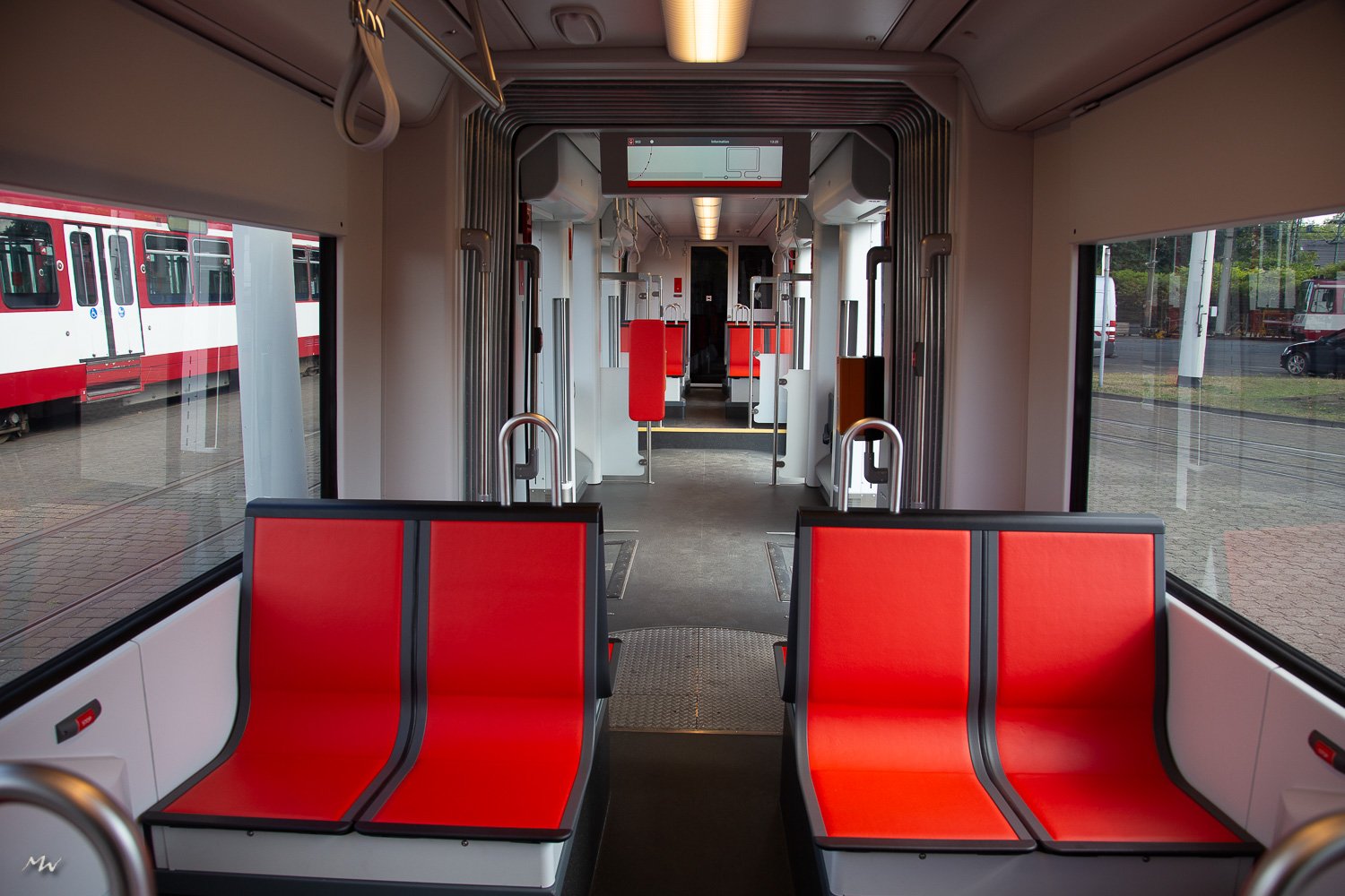 Präsentation der neuen NF-4-Straßenbahn (6)