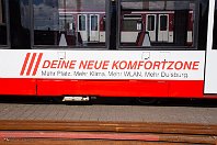 Präsentation der neuen NF-4-Straßenbahn (7)  "Deine neue Komfortzone" verspricht die Außenansicht der Bahn.